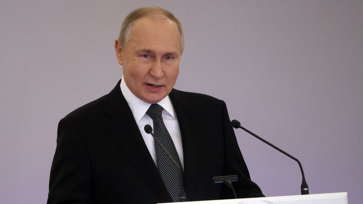 MOSCOW, RUSSIA - DECEMBER 8: (RUSSIA OUT) Russian President Vladimir Putin speaks at the Grand Kremlin Palace during the award ceremony, marking the Heroes of Russia Day on December 8, 2023, in Moscow, Russia. Putin said after the ceremony, that he will run for the president again in 2024 elections. (Photo by Contributor/Getty Images)