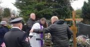 Pijany ksiądz na pogrzebie. Upadł na grób i musieli go wyprowadzać
