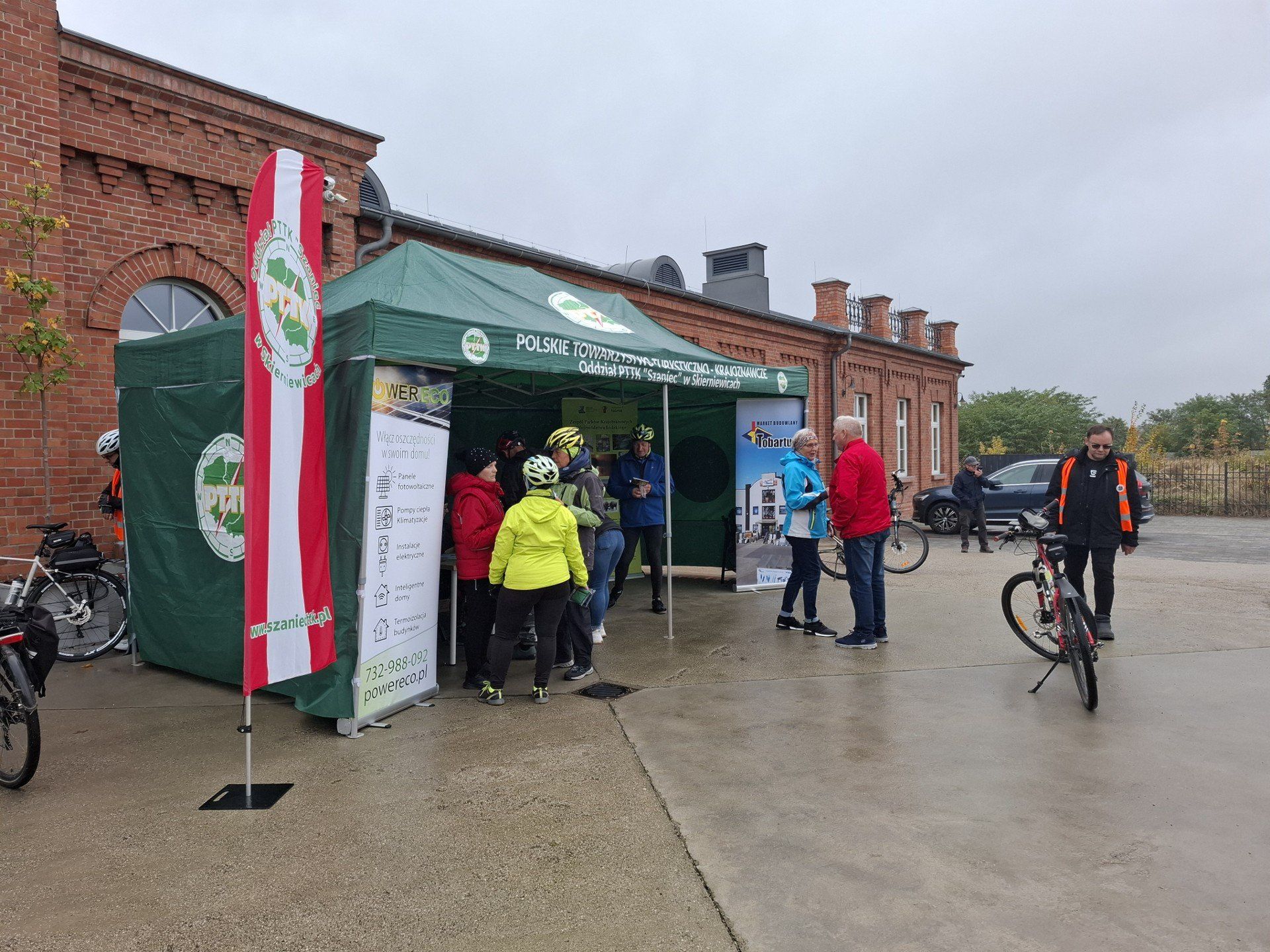 Rowerowy rajd Pieczonego Ziemniaka wystartował spod muzeum