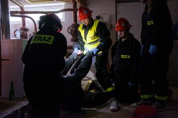 Mistrzostwa w udzielaniu pierwszej pomocy. Do Łowczówka przyjechały młodzieżowe drużyny ratownicze z całego powiatu tarnowskiego