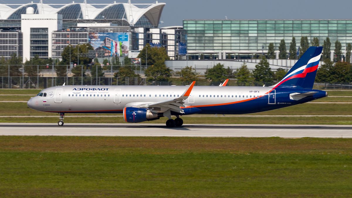 aeroflot, airbus a321, airbus, a321, airbus 321, 321, munich airport, munich, airport, eddm, muc, russian airlines, russian, airline, aircraft, plane, aeroplane, airliner, jet, aviation, transportion, commercial, passenger plane, airbus a321-211, a321-211, sharklets, winglets
