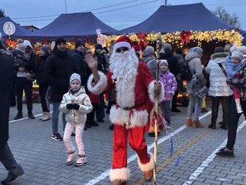 Obrazów: Mikołajki jak z bajki. Moc atrakcji, słodkości, świąteczne fury i wiele niespodzianek