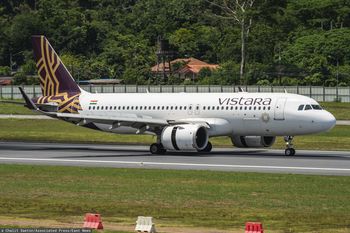 Kolejny incydent z Air India. Załoga dostała sygnał