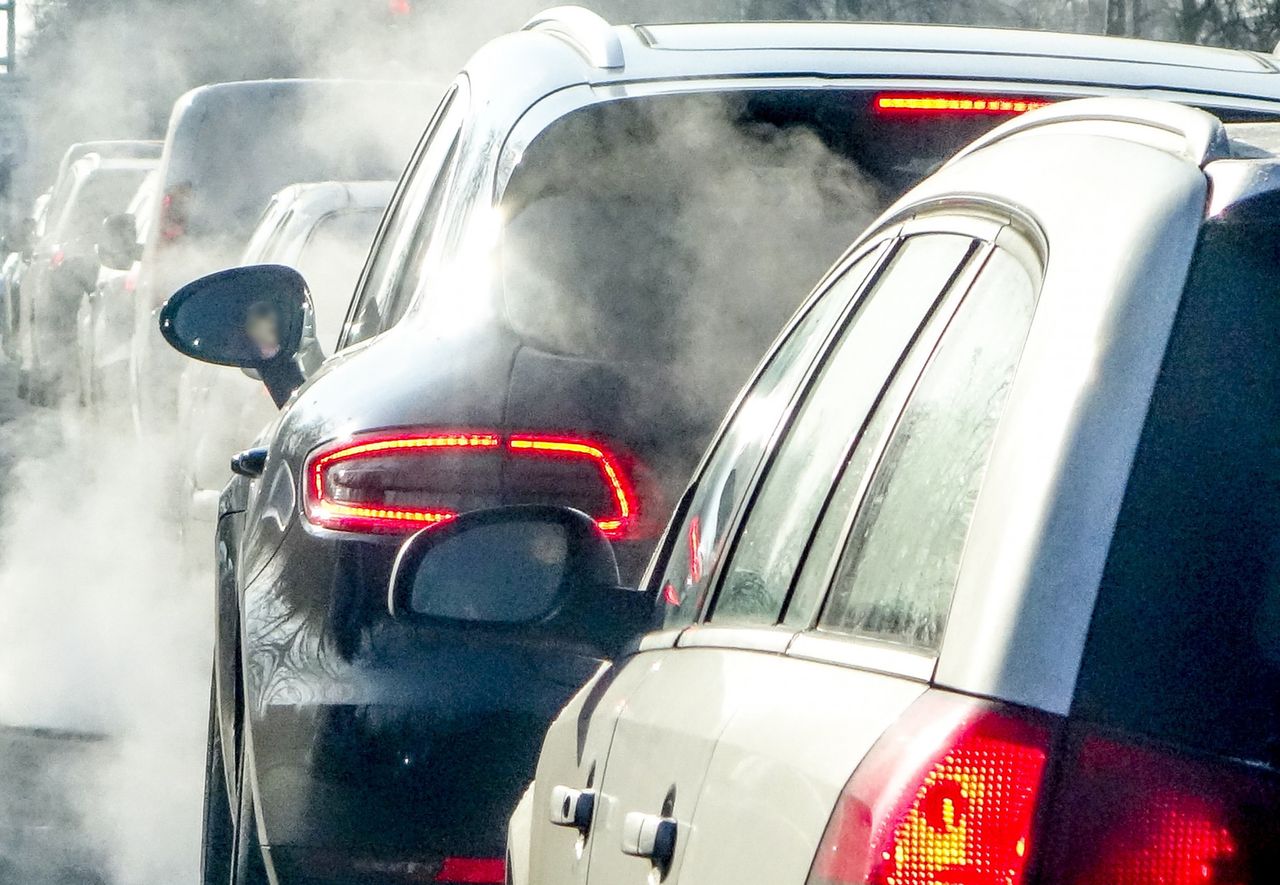 SUV-y to istotne źródło wzrostu emisji CO2. Rozwiązaniem mogą być hybrydy
