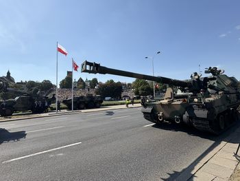 Zbrojenia "w wielkim stylu". Stawiają Polskę za wzór