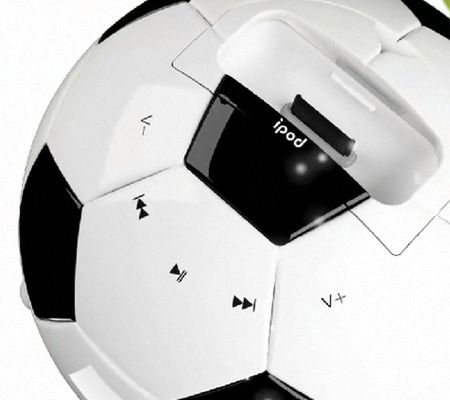 miSoccer – głośnik do iPod’a w kształcie piłki nożnej 3