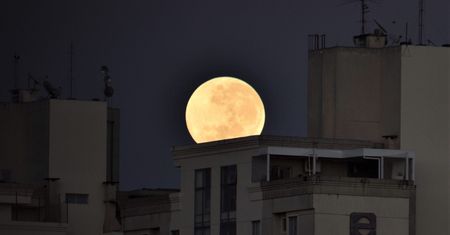 Tlen na Księżycu. To oni go wyprodukują