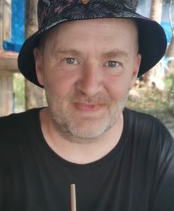 Niemiecki bezdomny żyje jak król. Tak zbiera na wakacje w tropikach