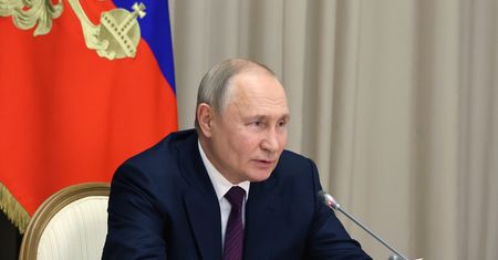 Topnieją wpływy Rosji z surowców energetycznych