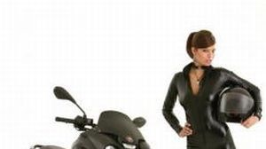 Piaggio HyS - hybrydowy skuter 1