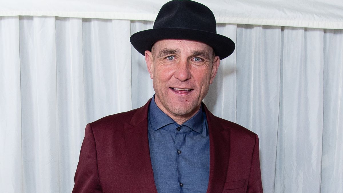 Vinnie Jones rozmawia ze zmarłą żoną. Nie może pogodzić się ze stratą