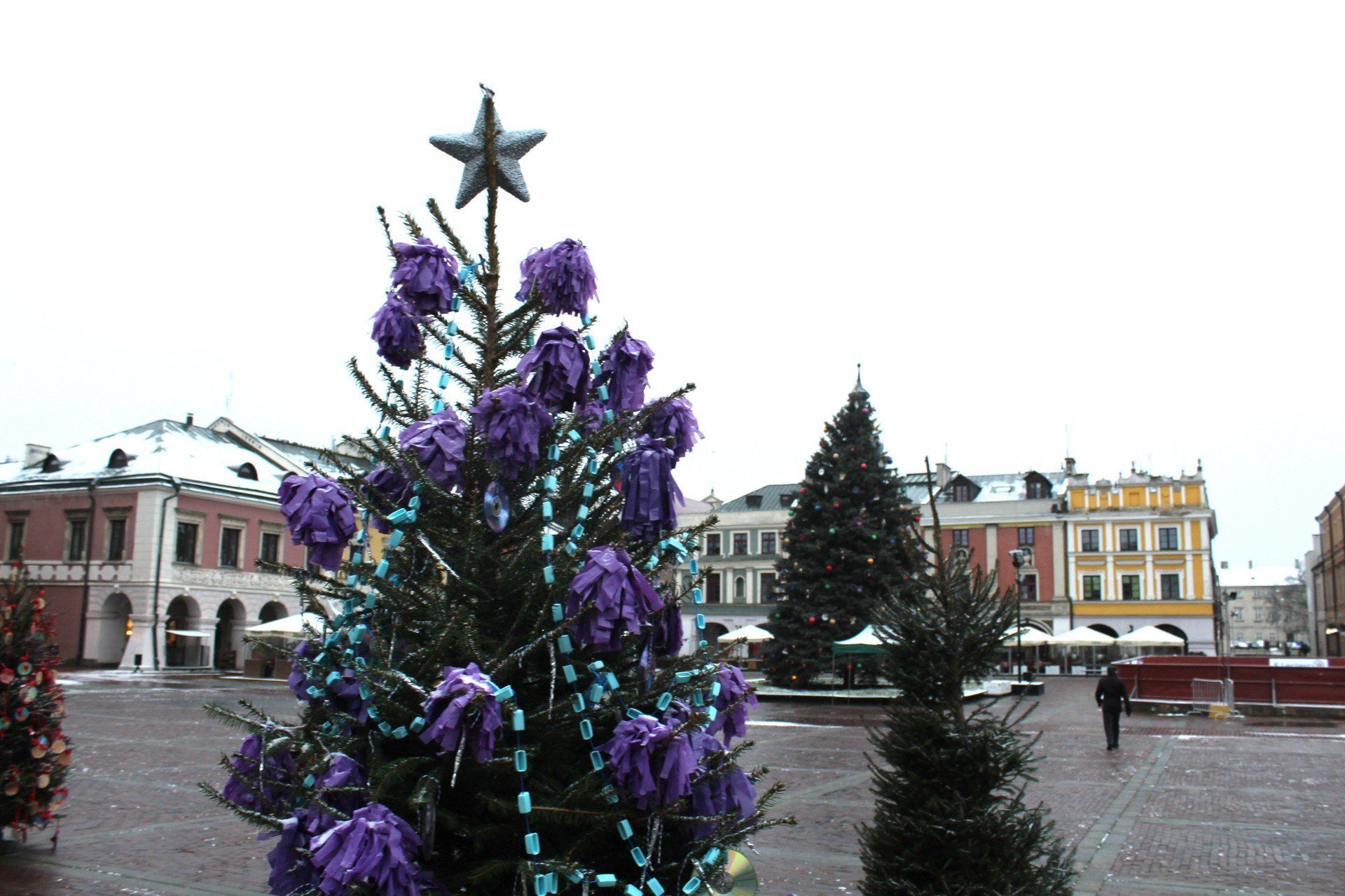 Tak wyglądały świąteczne dekoracje na Rynku Wielkim w Zamościu: w ubiegłym roku