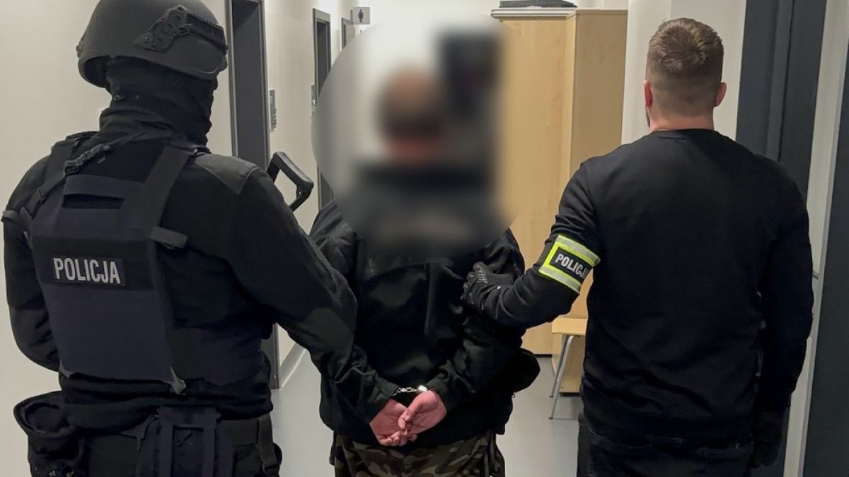 Podpalił mężczyznę na przystanku. Ruszył proces