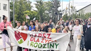 V Marsz dla Życia i Rodziny w Koprzywnicy. Mieszkańcy bawili się na rodzinnym pikniku w ogrodach cysterskich. Zobacz zdjęcia