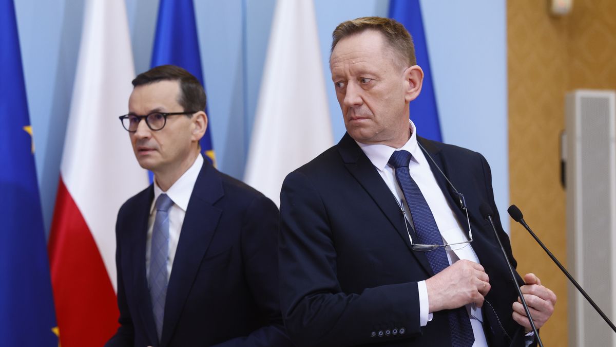 Premier Mateusz Morawiecki i minister rolnictwa i rozwoju wsi Robert Telus