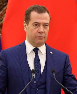 Miedwiediew grozi NATO. Straszy III wojną światową