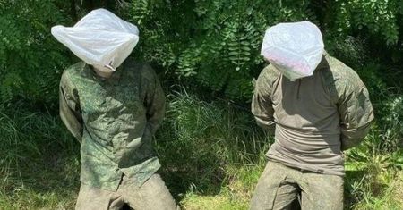"Orki" Putina wpadły. To, co mieli przy sobie, budzi zażenowanie