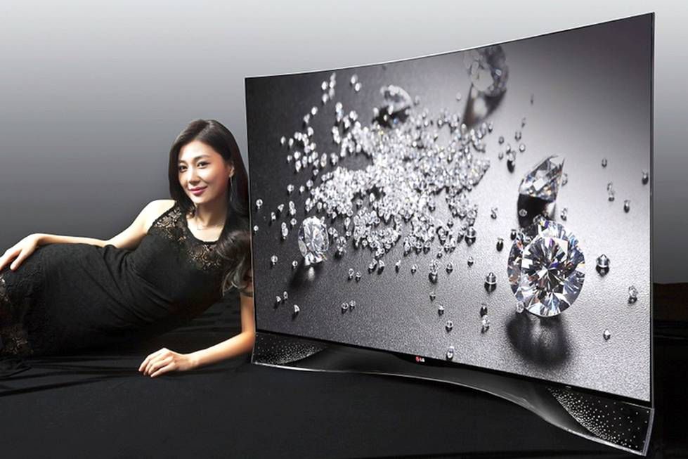Telewizor LG na bogato: OLED, 4 mm grubości i 460 kryształów Aurora Borealis