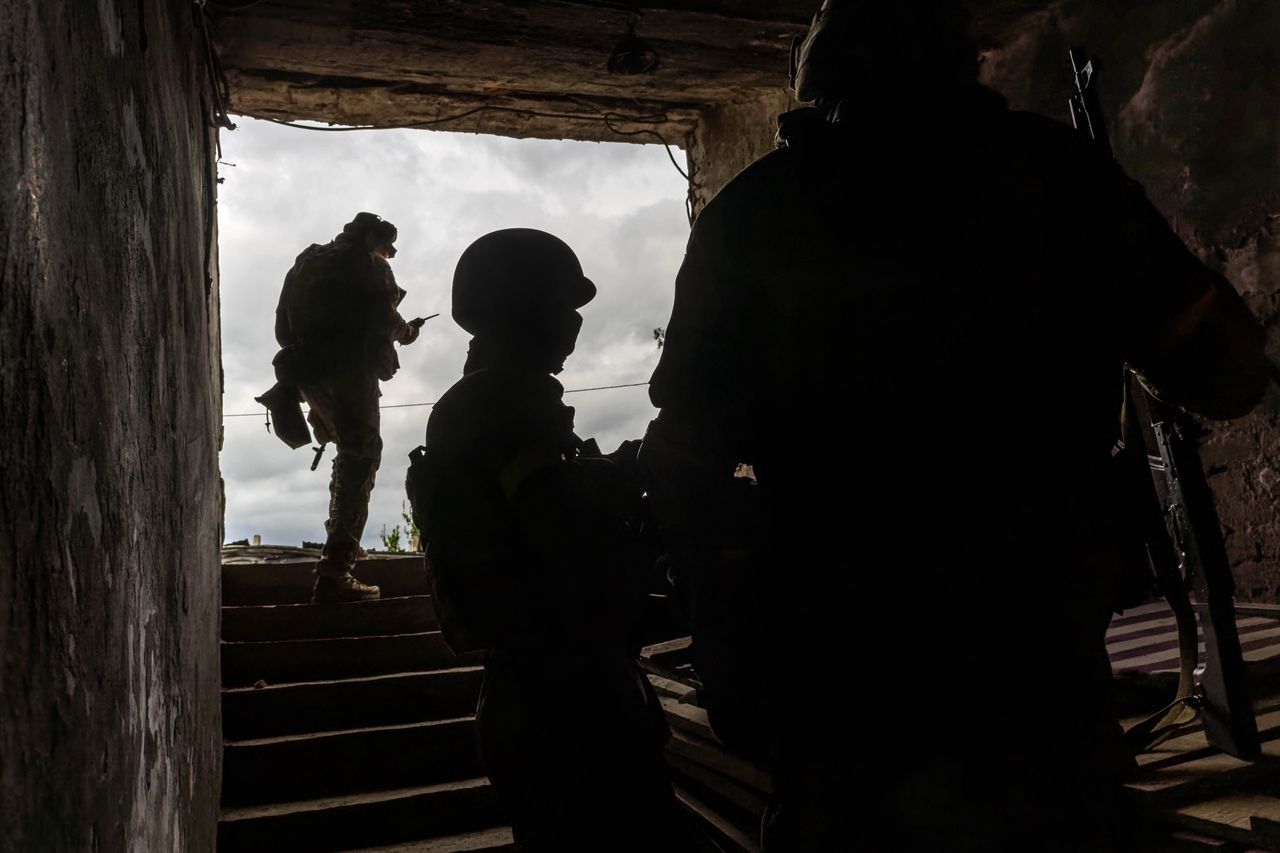 Ukraińscy żołnierze podczas pracy - zdjęcie ilustracyjne