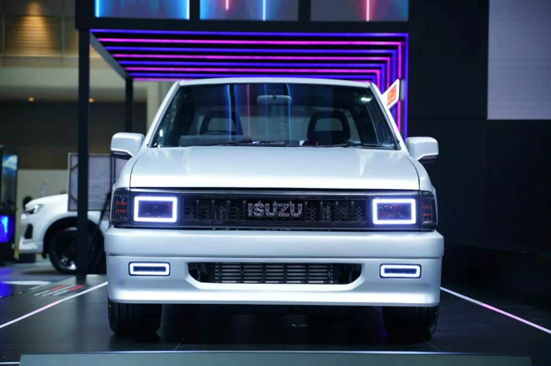 Isuzu Dragon Max