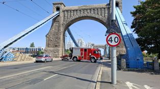 Wrocław: Akcja ratunkowa służb na moście Grunwaldzkim