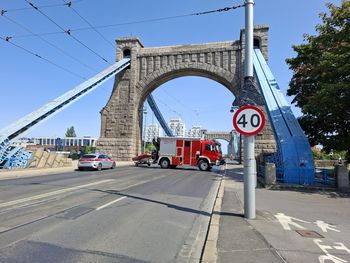 Wrocław: Akcja ratunkowa służb na moście Grunwaldzkim