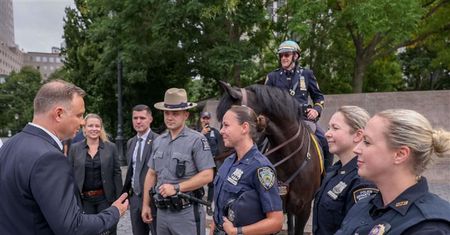 Andrzej Duda w USA. Amerykańscy policjanci zatrzymali polskiego prezydenta