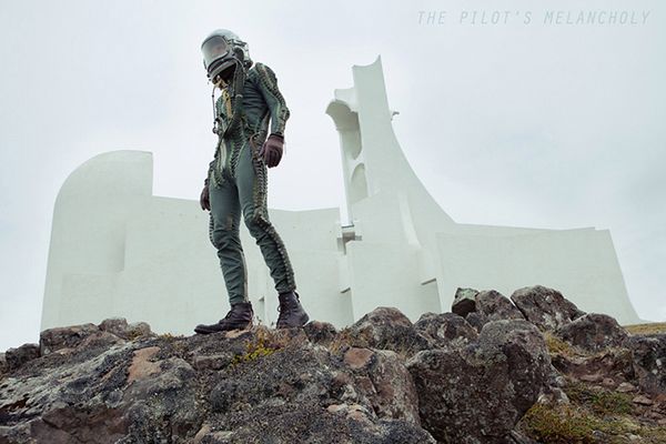 Pilot, który spadł na Ziemię, i inne historie [inspiracja] 5