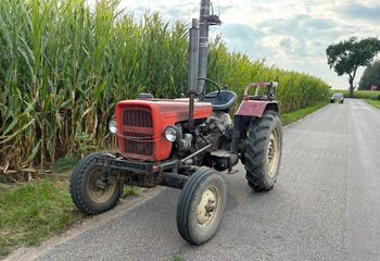 Ukradł ciągnik w Przasnyszu i uciekł w kukurydzę. 24-latek zatrzymany. Miał blisko 3 promile!