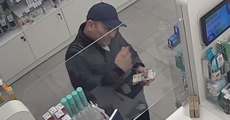 Skandal, co zrobił w aptece. "Mówił z obcym akcentem"
