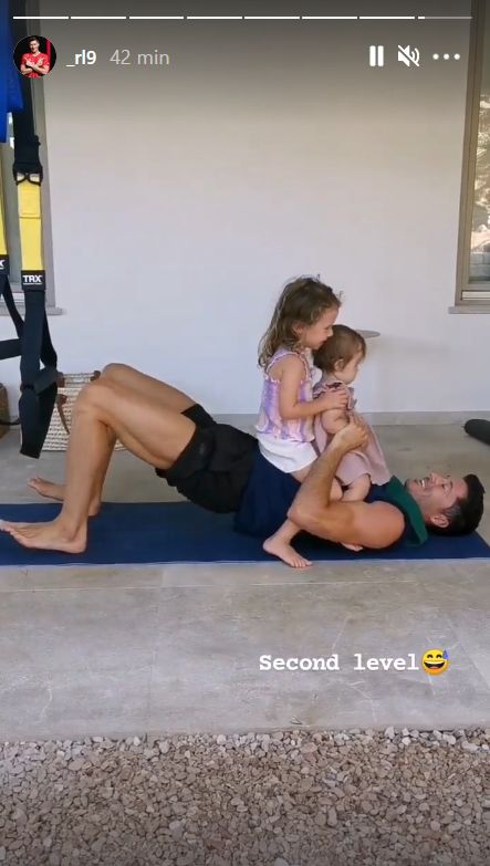 Robert Lewandowski z córkami