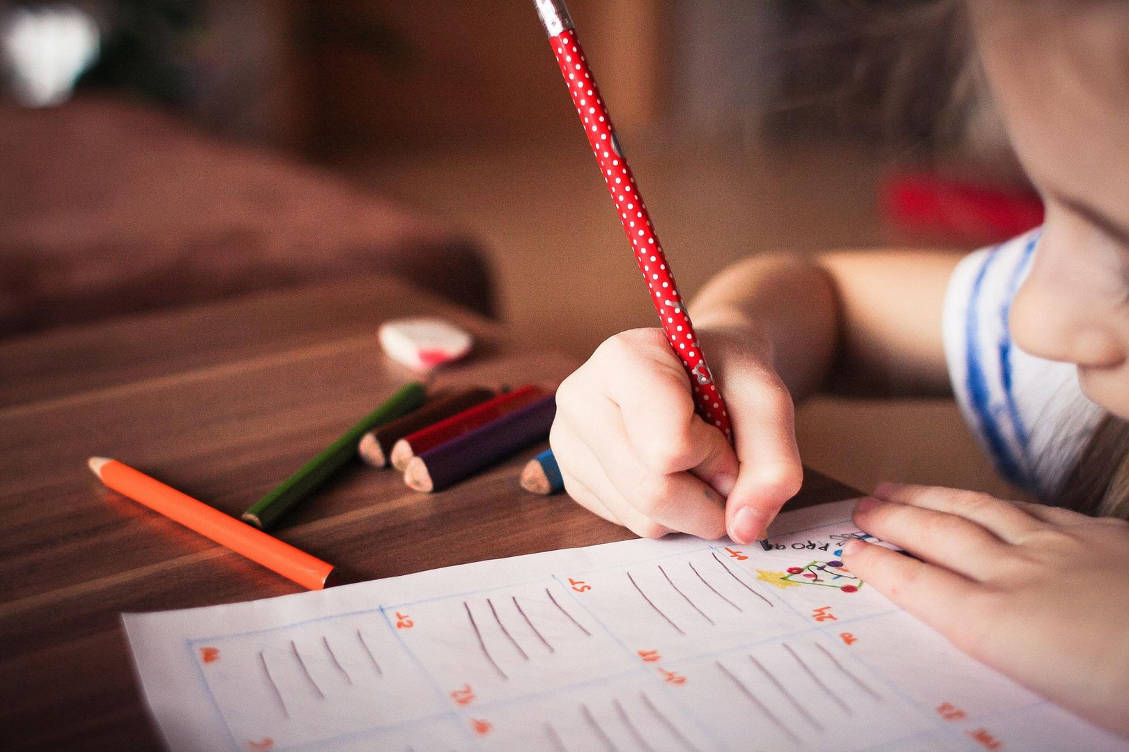 Miesiąc urodzenia wpływa na IQ? Zaskakujące wyniki badań