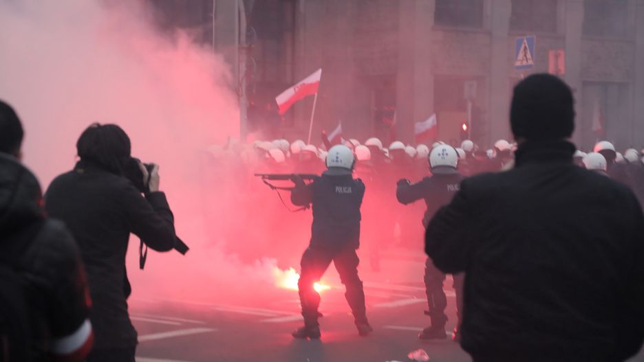 Marsz Niepodległości 2020. Jest stanowisko PiS ws. burd w Warszawie