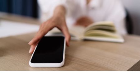 Dlaczego telefon się nagrzewa? Nawet gdy z niego nie korzystasz
