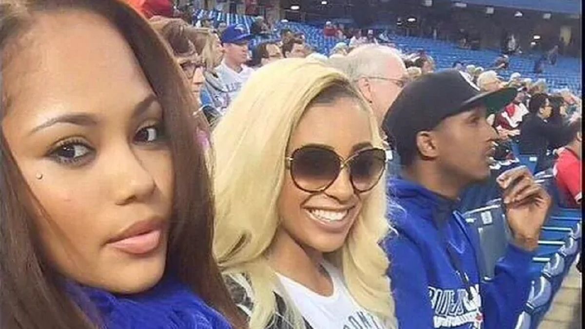 Na zdjęciu: Lou Williams i jego dwie żony