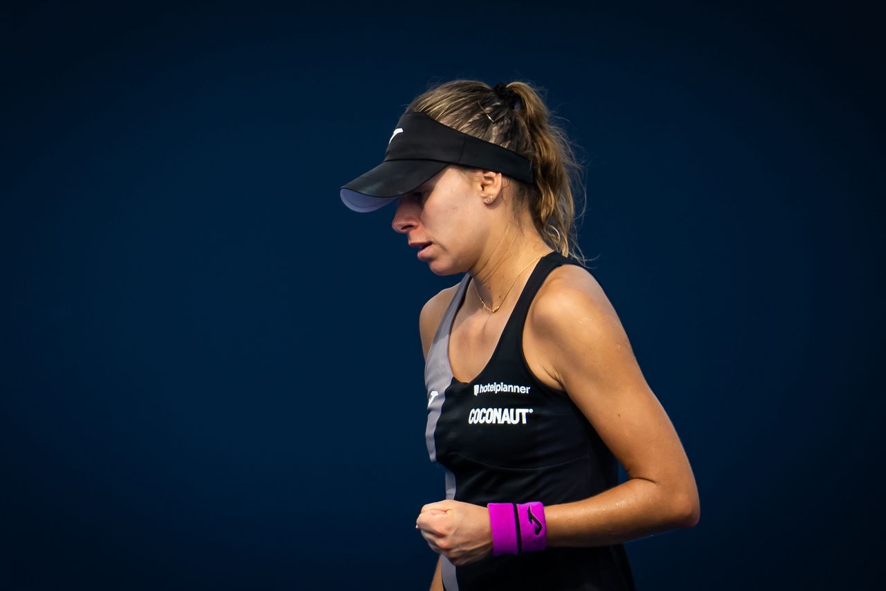 Magda Linette żegna się z Wuhan. Przegrała w deblu