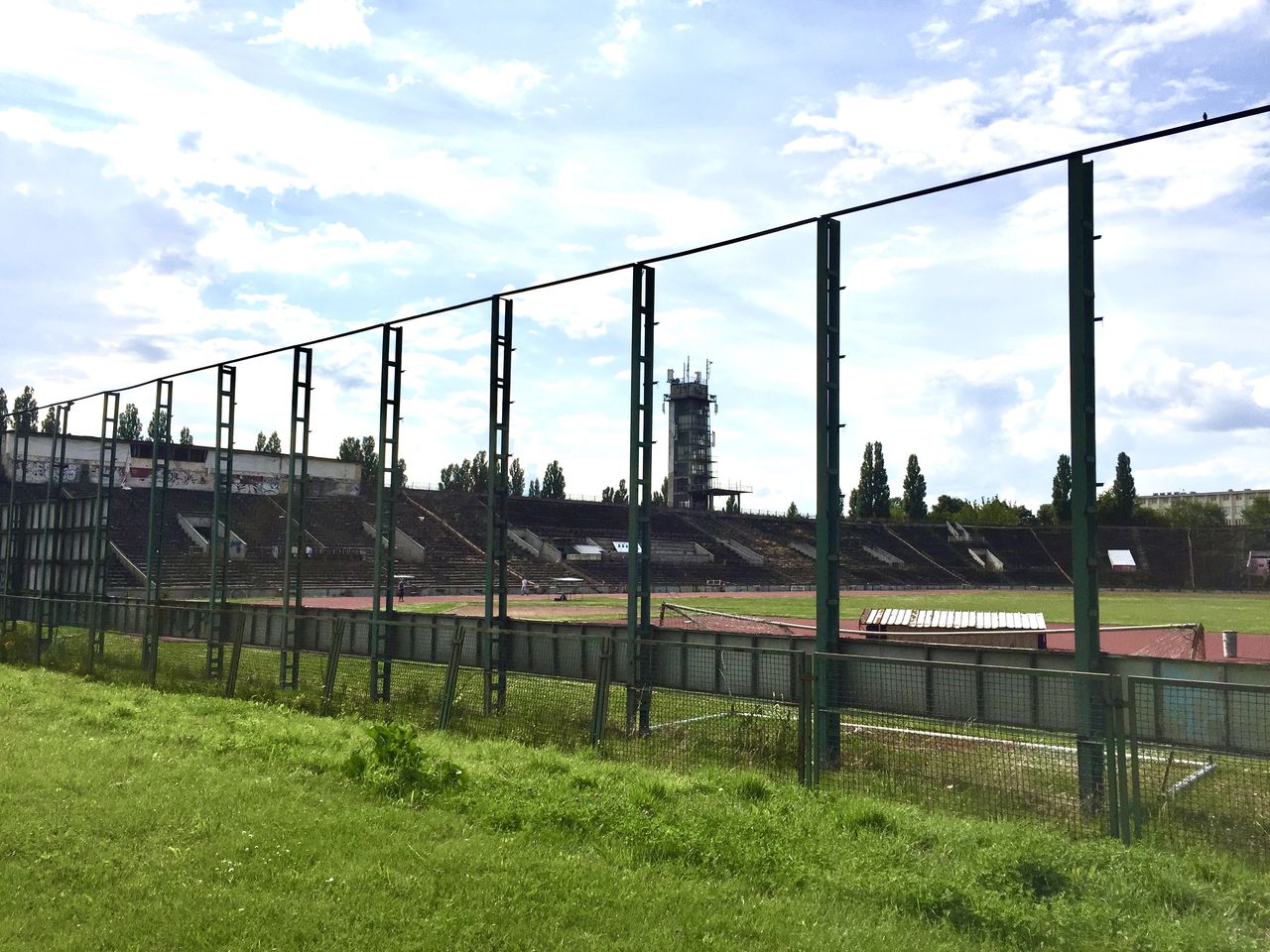 Warszawa. Stadion "Skry" ocalony. Miasto uratuje sportowy kompleks