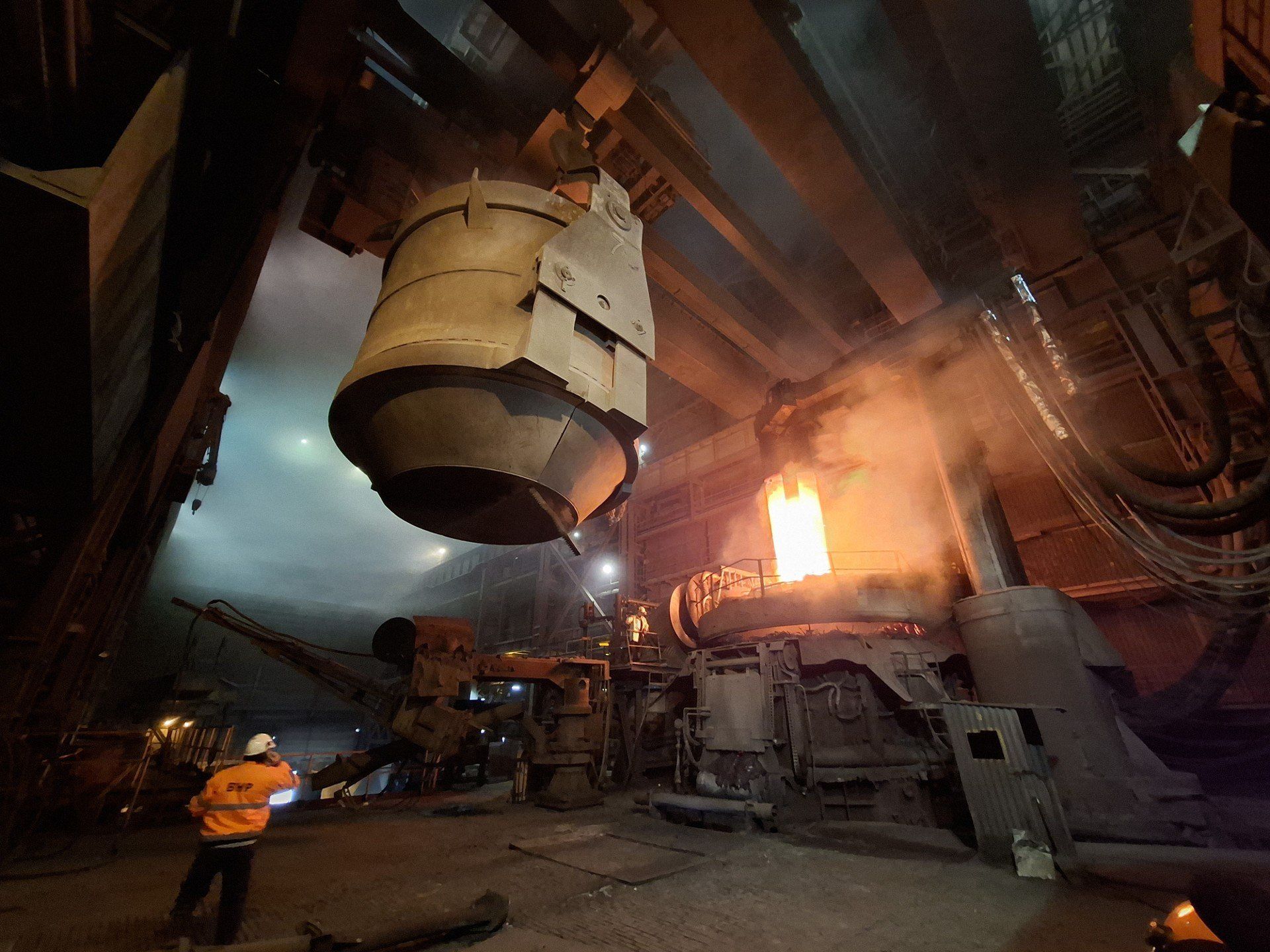 W kilka tygodni wykonano przeglądy, naprawy i wznowiono dostawy niezbędnych mediów technologicznych.