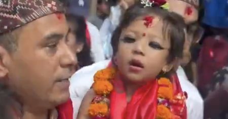 Mała Aryatara Shakya została nową żywą boginią Nepalu