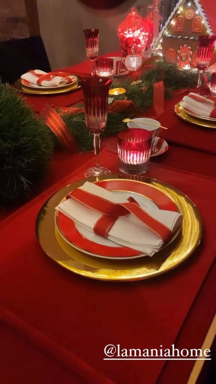 Joanna Przetakiewicz chwali się wystrojem wigilijnego stołu