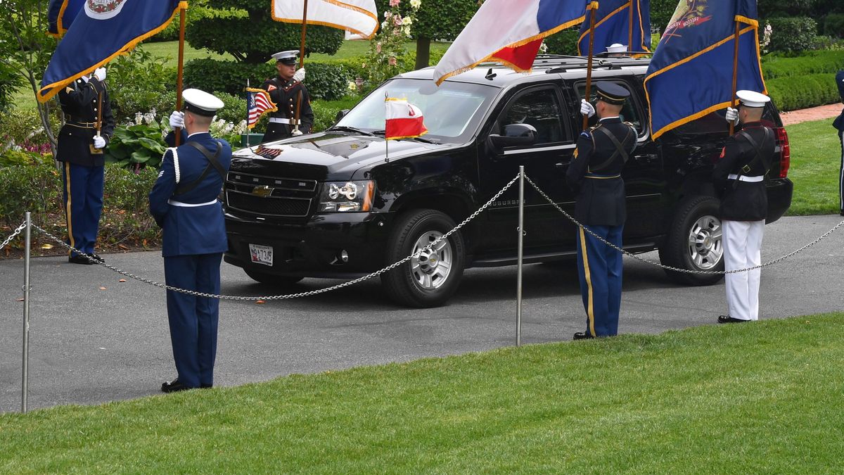 Jak na europejskie standardy Suburban jest potężny. Długość 5,6 m robi wrażenie