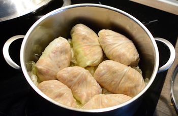 Z tym trikiem zrobisz gołąbki 2 raz szybciej. Nie musisz już parzyć liści