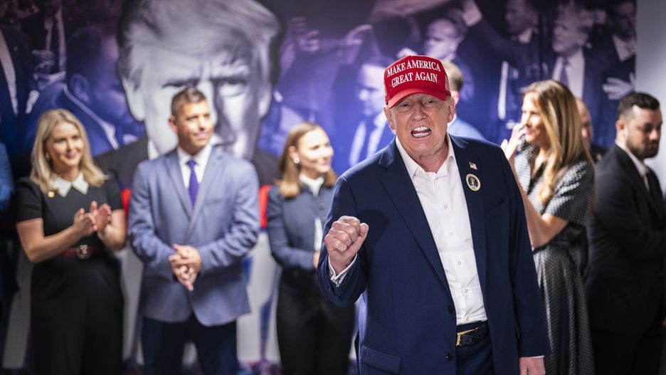 West Palm Beach, FL - November 5 : Republican presidential nominee former President Donald Trump and former first lady Melania Trump visit his campaign headquarters in West Palm Beach, Florida on Tuesday, Nov. 05, 2024. (Photo by Jabin Botsford/The Washington Post via Getty Images)