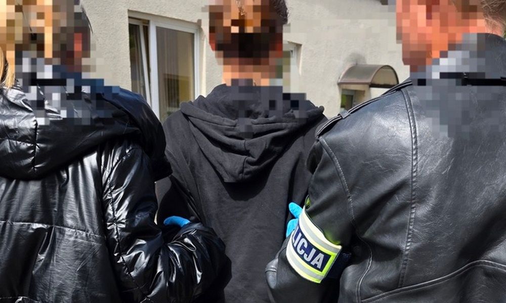Wyłudzali pieniądze na ternie całej Polski. Wpadli w Goleniowie