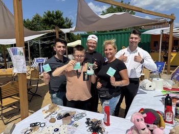 "Gramy dla Grzesia" - piknik charytatywny nad Lubianką w Starachowicach. Przyjaciele chorego 23-latka nie ustają w szukaniu pomocy