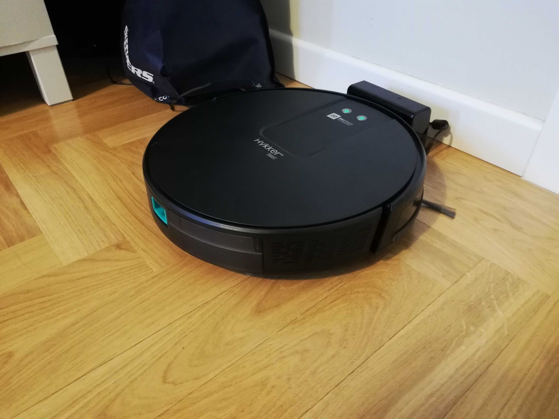 Hykker Navi Space - test robota sprzątającego z Biedronki 2