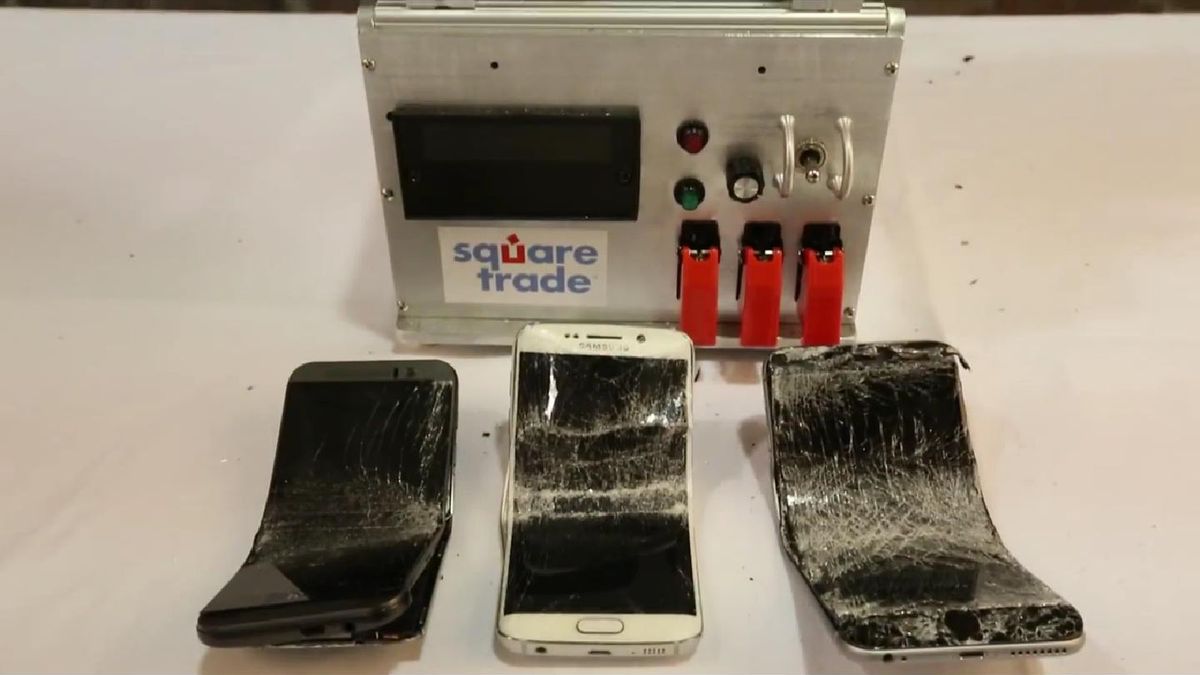 Galaxy S6 edge, iPhone 6 Plus oraz HTC One M9 - który jest najodporniejszy na wyginanie? 1