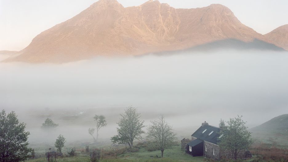 Od jednego opuszczonego domu w górach do drugiego. Z aparatem wielkoformatowym 1