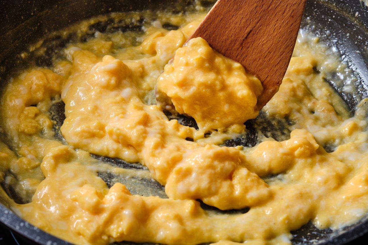 Dodatek wody to sekret puszystej jajecznicy