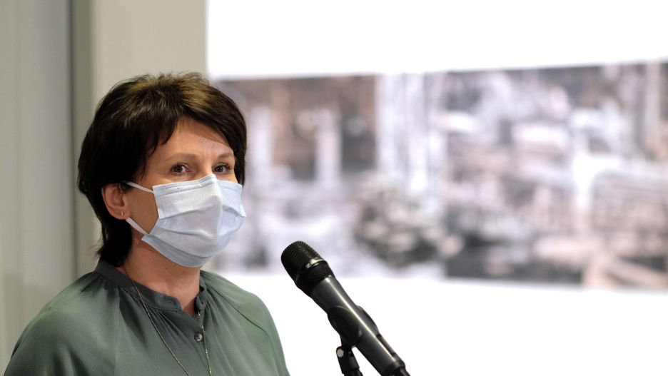 Maria CzarneckaAndrzej Grygiel11. 11, covid, covid-19, dla medi�w, dyrektor, epidemia koronawirusa, g��wna, grafika, katowice, konferencja, konkurs, koronawirus, maseczka ochronna, pandemia, prezentacja, prezentacji, przed otwarciem, SARS-CoV-2, spotkanie, Triennale Grafiki Polskiej, wystawa, wystawy, z mediami